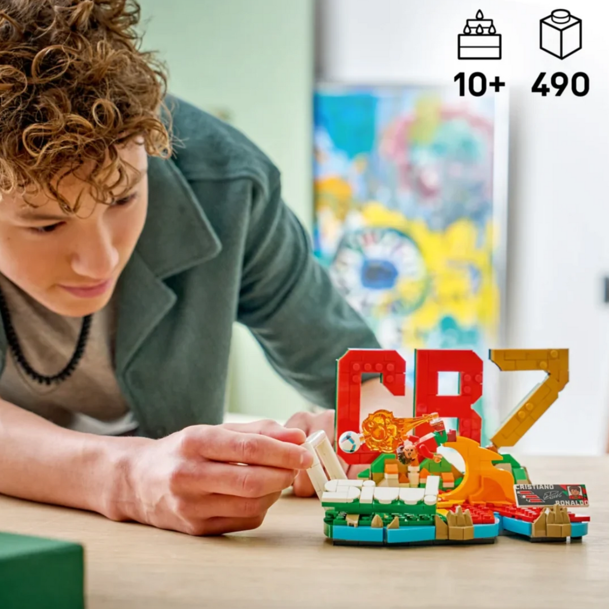 Ensemble LEGO Cristiano Ronaldo 43012 avec figurine CR7 et filet de soccer | LEGO Cristiano Ronaldo 43012 set with CR7 minifigure and soccer net