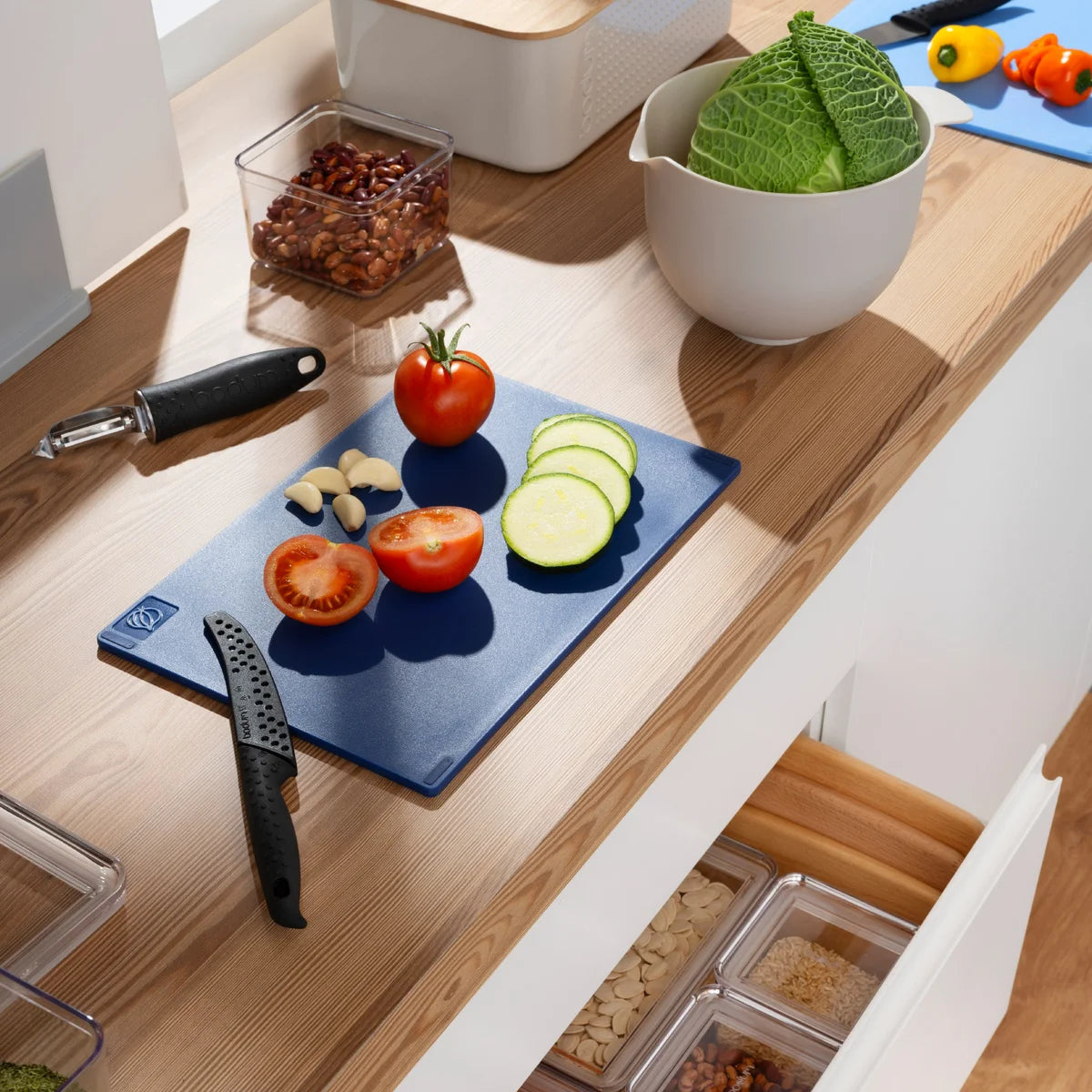 BODUM - Ensemble de 3 Planches à Découper avec Support-cutting-coards-holder-bistro-costco-1882041-bleu-blue-2