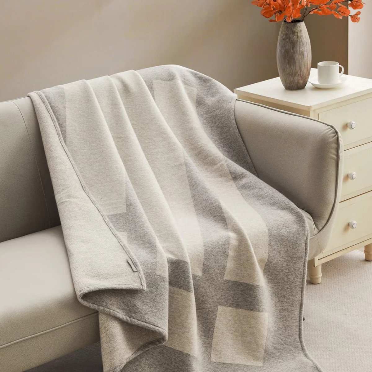 CHALET DÉCOR - Jeté tissé gris | CHALET DÉCOR - grey woven throw