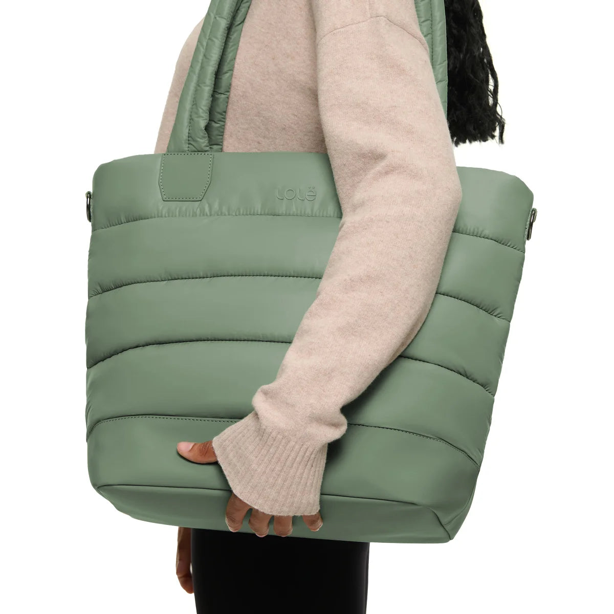 lolë-sac-fourre-tout-matelassé-puffer-tote-bag-green-vert-costco-2823771-3