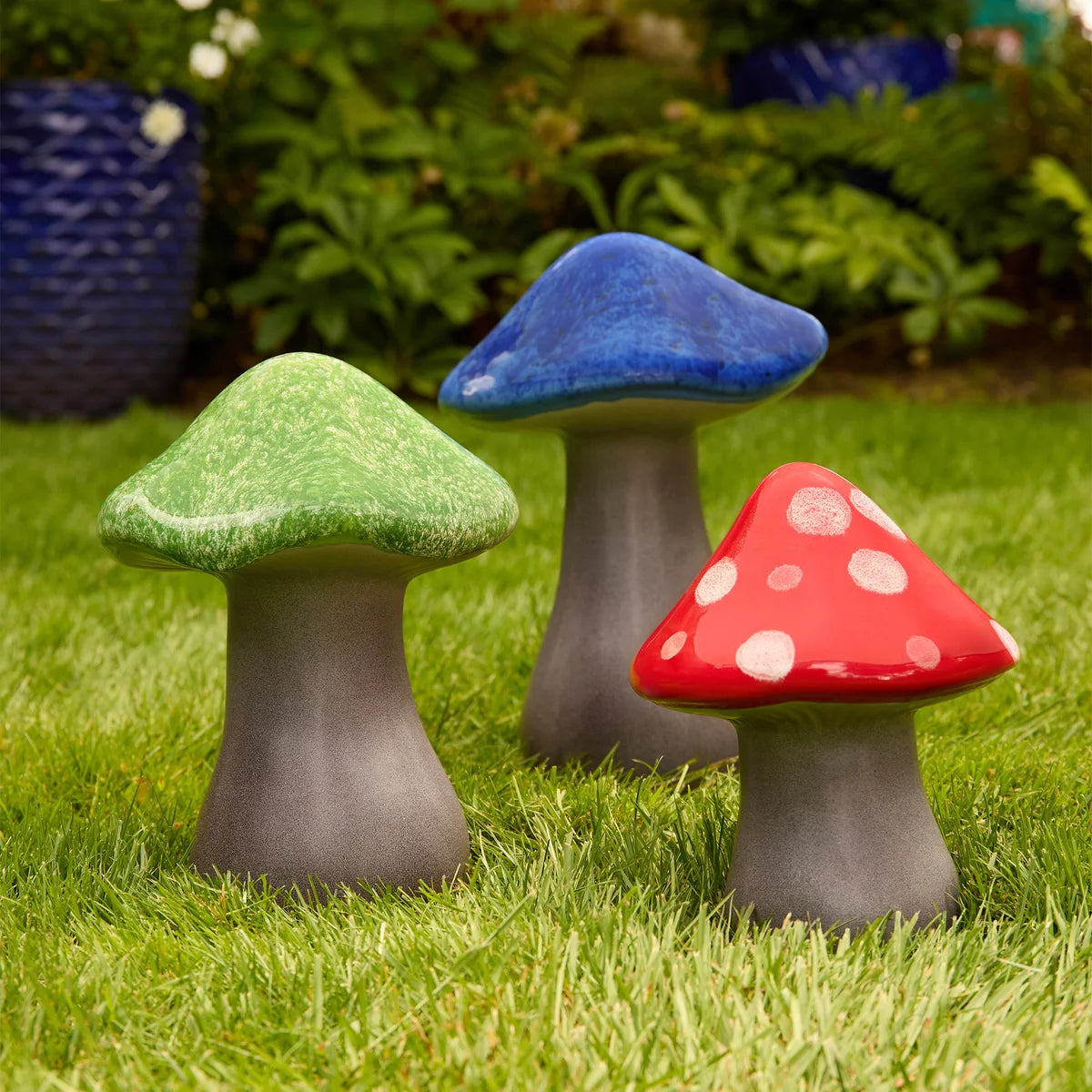 INSIDE OUTSIDE GARDEN - Ensemble de 3 Champignons de Jardin en Céramique-set-pack-ceramic-garden-mushrooms-costco-1713411-4