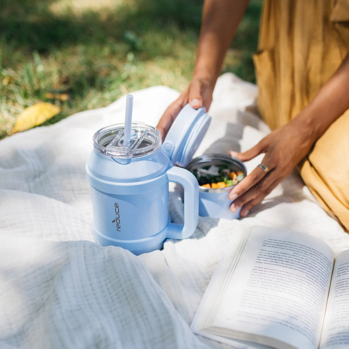 reduce-tasse-isotherme-cold1-de1,48-l-vacuum-insulated-mug-50-oz-costco-1831397-blue-bleu-2