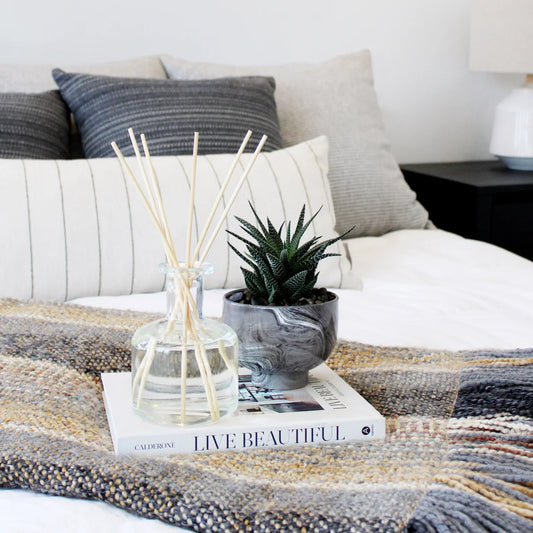 SAND + FOG - Diffuseur de Roseaux Parfumés de 750 ml -scented-reed-diffuser-costco-1814664-palo-santo-blanc-white-2