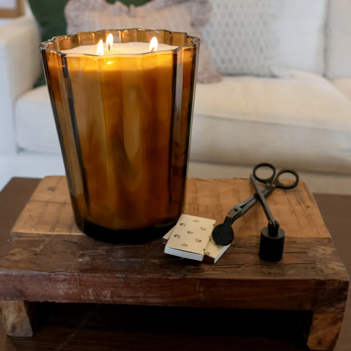 SAND + FOG - Bougie Parfumée en Mélange de Cire de Soja-scentend-soy-wax-blend-candle-costco-1901731-brun-brown-teak-tobacco-4