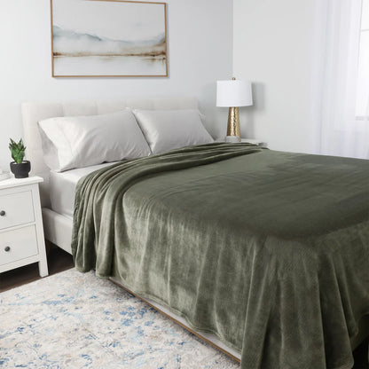 KIRKLAND - Couverture Douce Signature-plush-blanket-green-vert-costco-1725729