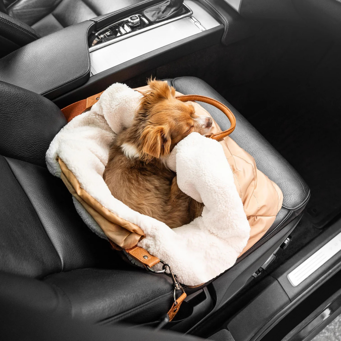 HOTEL DOGGY - Siège d'Auto et Transporteur de Luxe pour Chien-deluxe-car-seat-and-&-carrier-costco-1833892-beige-6