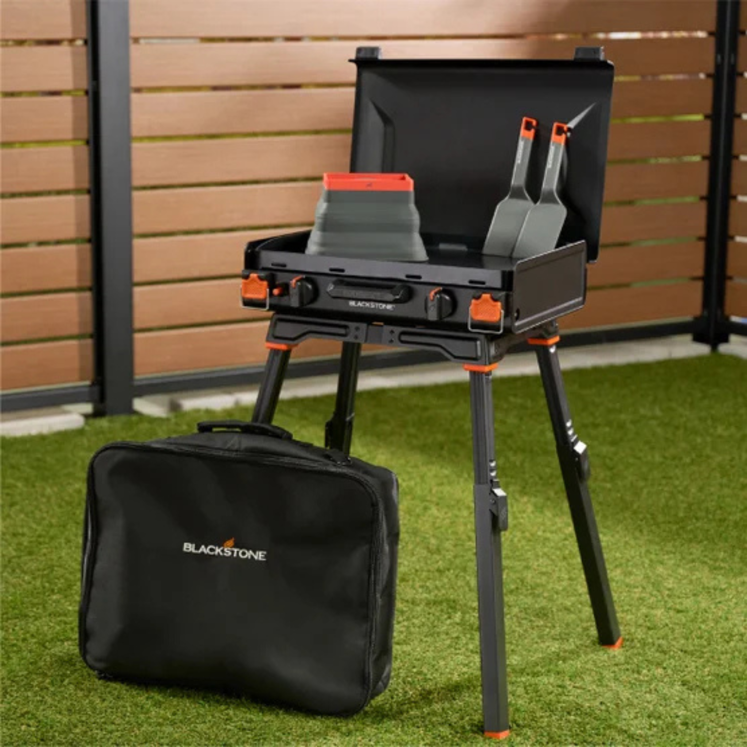 BLACKSTONE - Ensemble de Plaque de Cuisson de Camping de 20 po *Boite Ouverte*-camping-griddle-kit-stand-in-costco-1819398-3