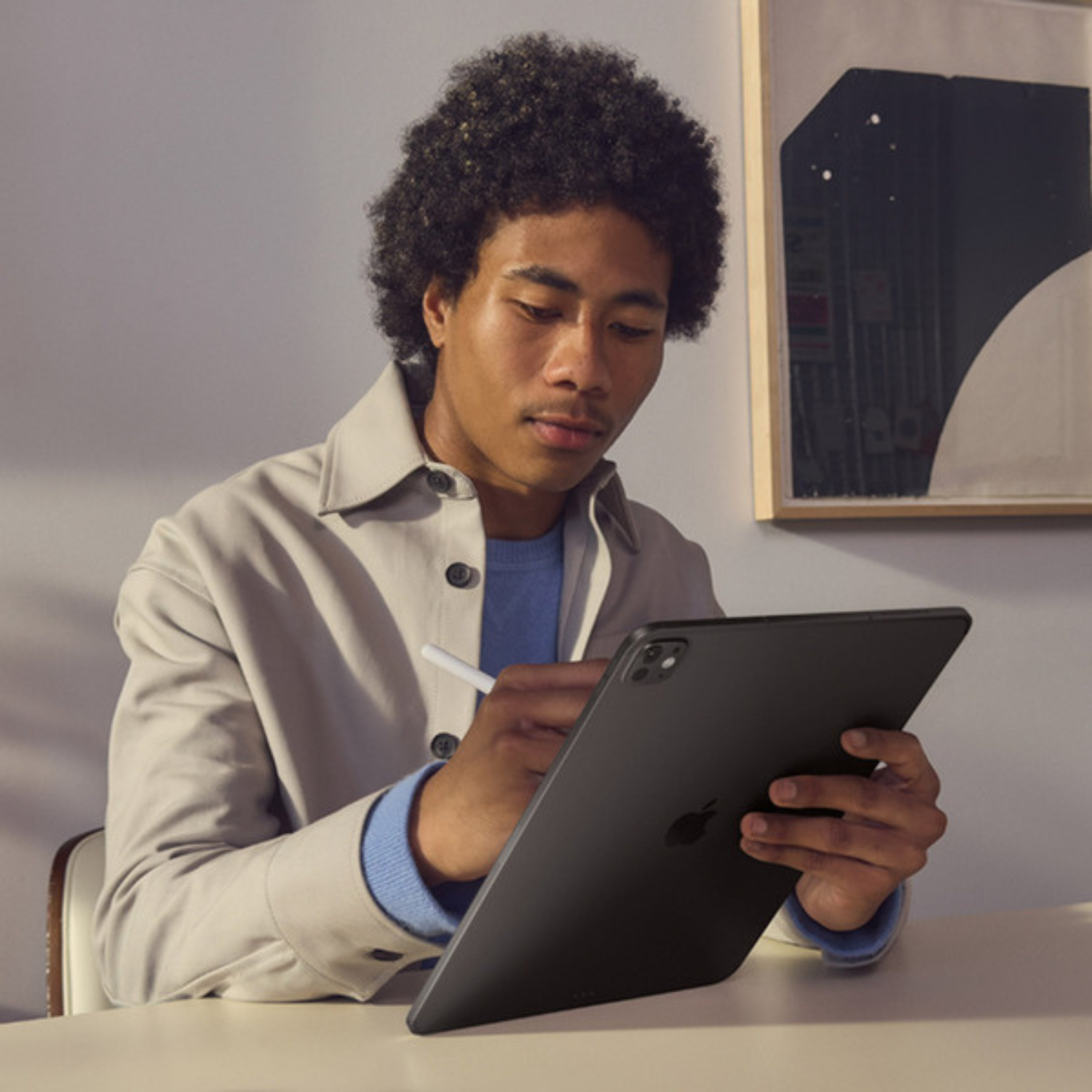 APPLE - Tablette iPad Pro de 13 po, 256 Go *Boite Ouverte*-tablet-in-costco-1932743-3