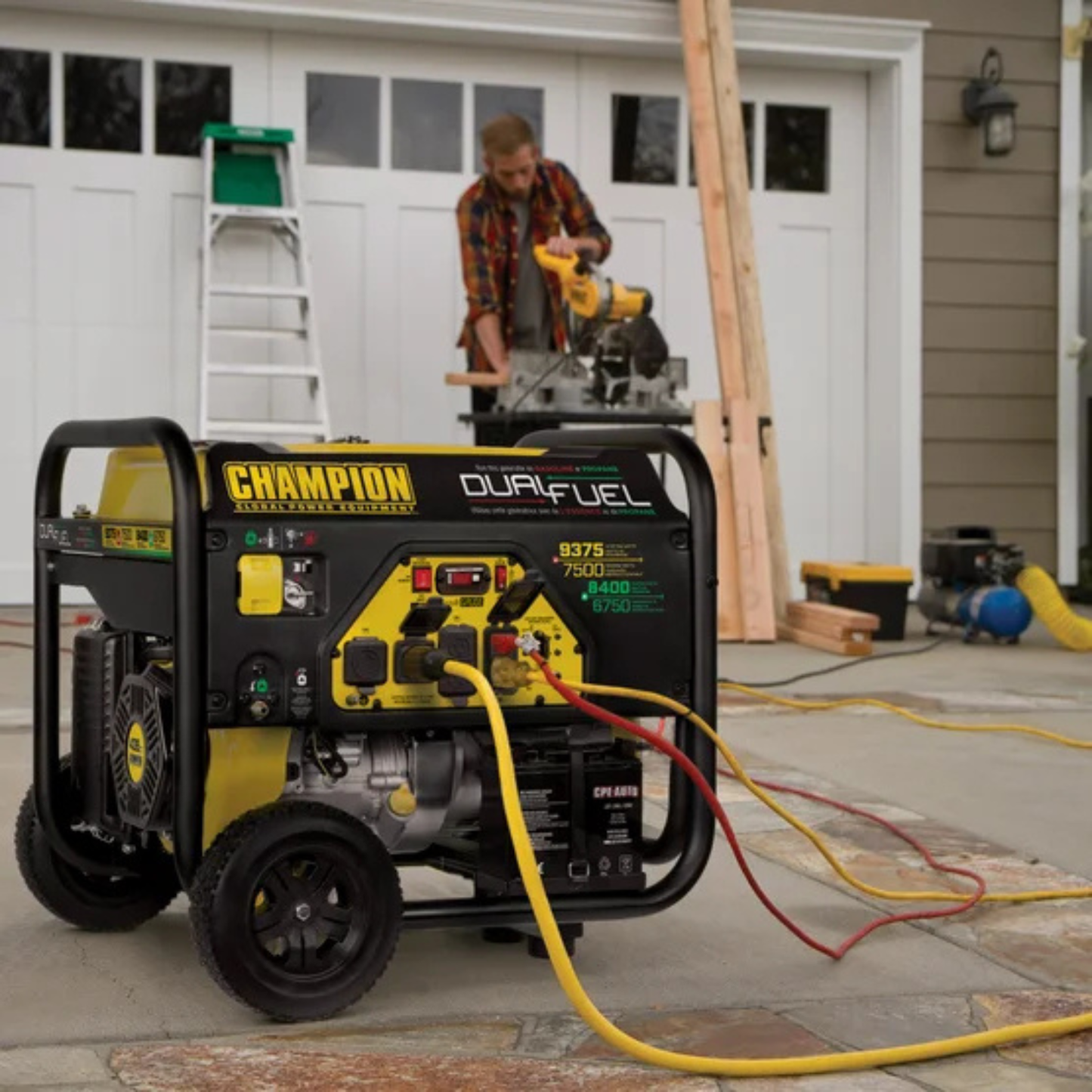 CHAMPION - Génératrice Portative à Bicarburant de 9375 W-dual-fuel-portable-generator-costco-2955944-5