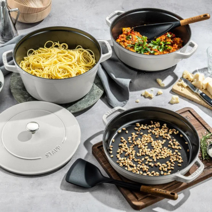 STAUB - Ensemble de Cocottes en Fonte Empilable, 4 Pièces *Boite Ouverte*-stackable-cast-iron-dutch-oven-set-piece-costco-1777875-modele-model-1010892-Truffe-blanche-White-truffle