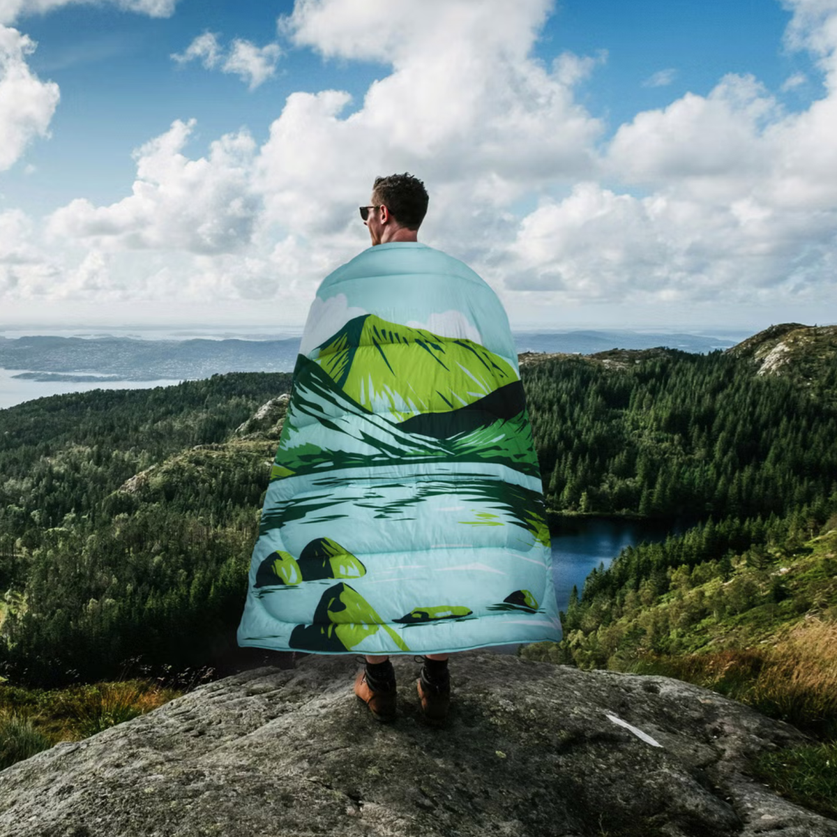 BELOW ZERO - Couverture d'Extérieur à Porter 2 en 1 - BELOW ZERO – 2-in-1 Wearable Outdoor Blanket