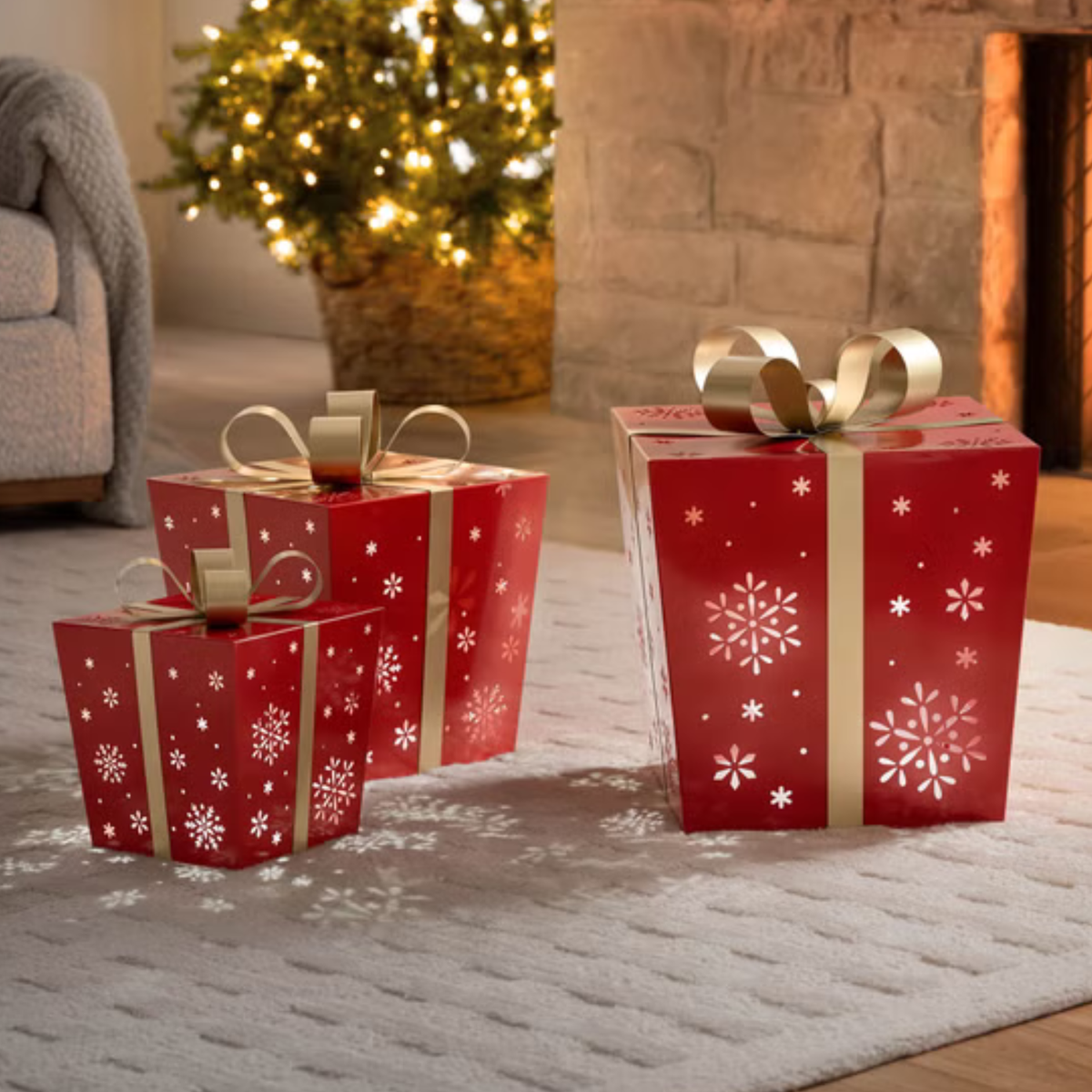 BOÎTES-CADEAUX EN MÉTAL AVEC LUMIÈRES DEL – ENSEMBLE DE 3 - METAL GIFT BOXES WITH LED LIGHTS – SET OF 3