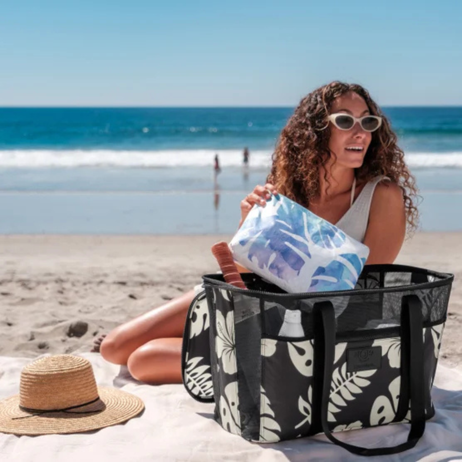 CLEVERMADE - Fourre-Tout de Plage Pliable Aloha-Collapsible-Beach-Tote-Noir-Fleur-Beige-Flower-Black-1872241-2061913