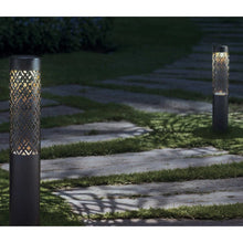 Charger l&#39;image dans la galerie, naturally-solar-ensemble-2-lampes-solaires-parterre-style-bollard-solar-pathway-bollard-light-pack-3
