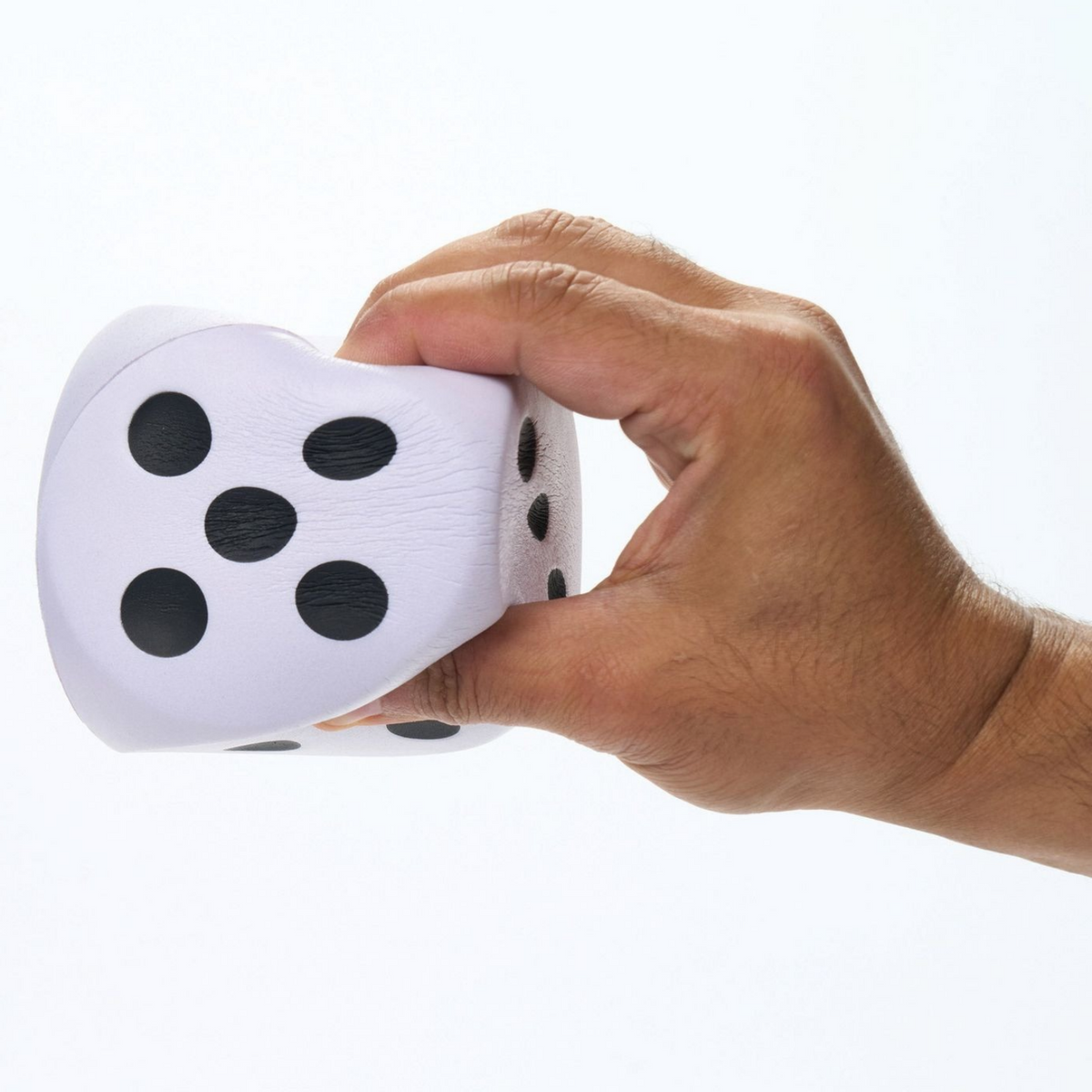 HASBRO – Jeu de dés Yahtzee géant avec dés en mousse et seau de rangement | HASBRO – Giant Yahtzee dice game with foam dice and storage bucket