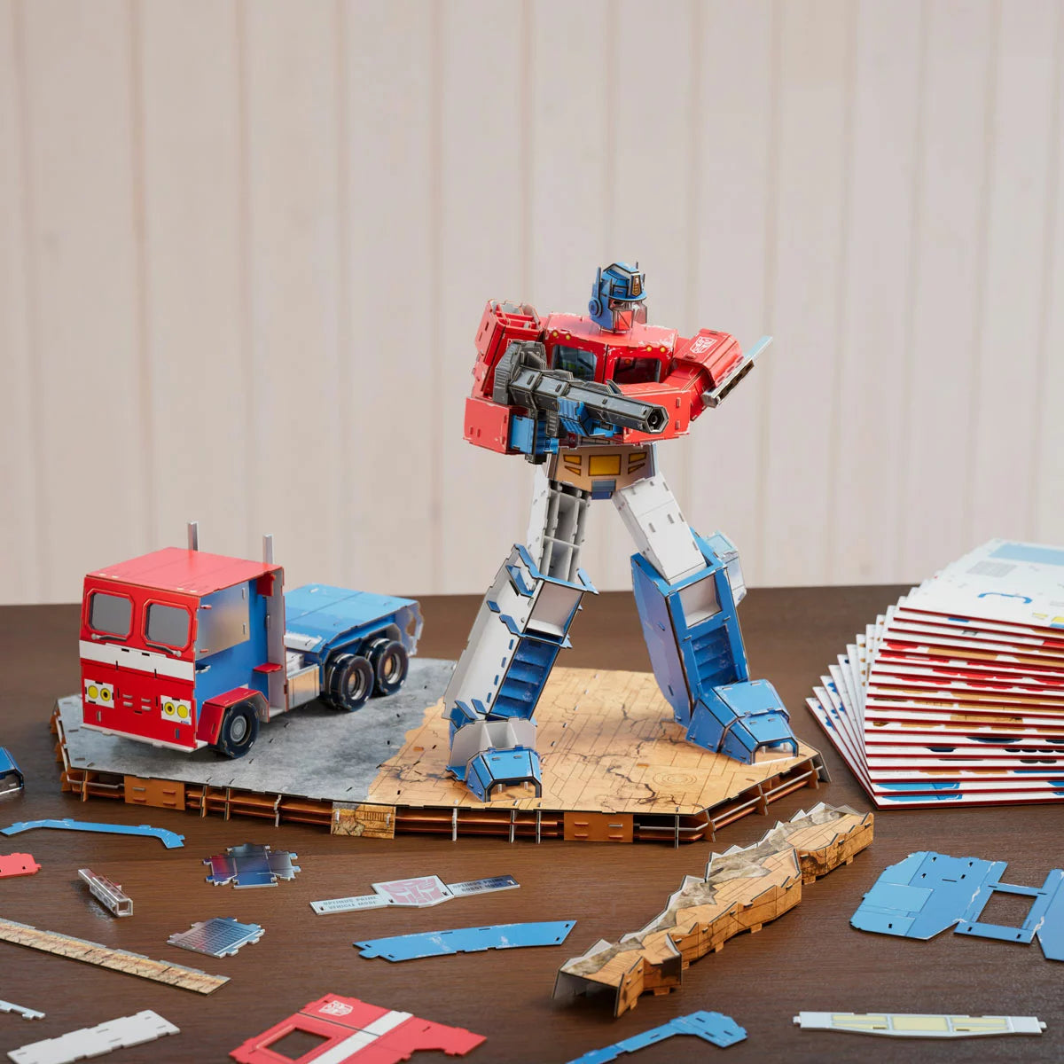 4D BUILD - Maquette-Puzzle 3D Optimus Prime Transformers-puzzle-model-kit-costco-1785136-5
