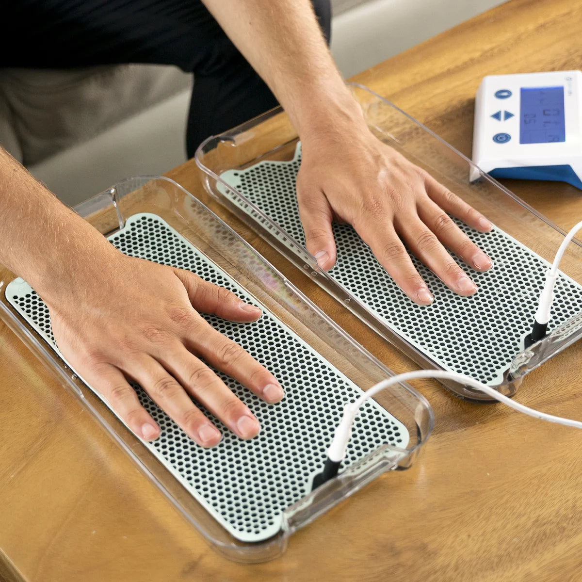 DERMADRY TOTAL - Appareil à Ionophorèse pour le Traitement de la Transpiration Excessive-Dermadry Total - Iontophoresis Machine for Excessive Sweating-costco-1881880-6