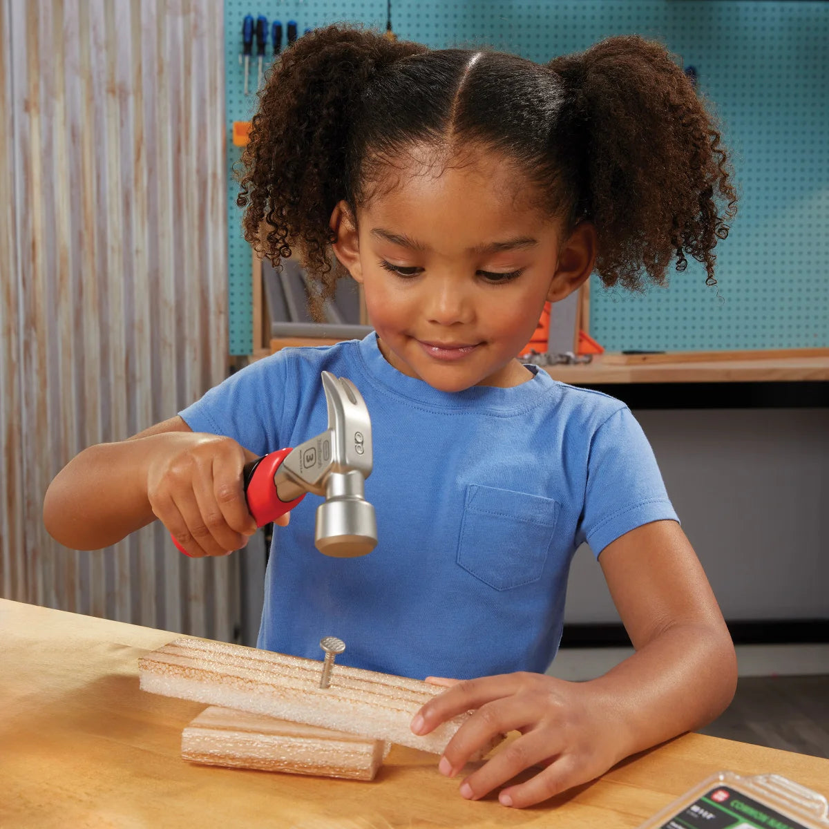 LITTLE TIKES - Ensemble de Maitre-Charpentier Creative Construction-master-carpenter-set-costco-1851465-6