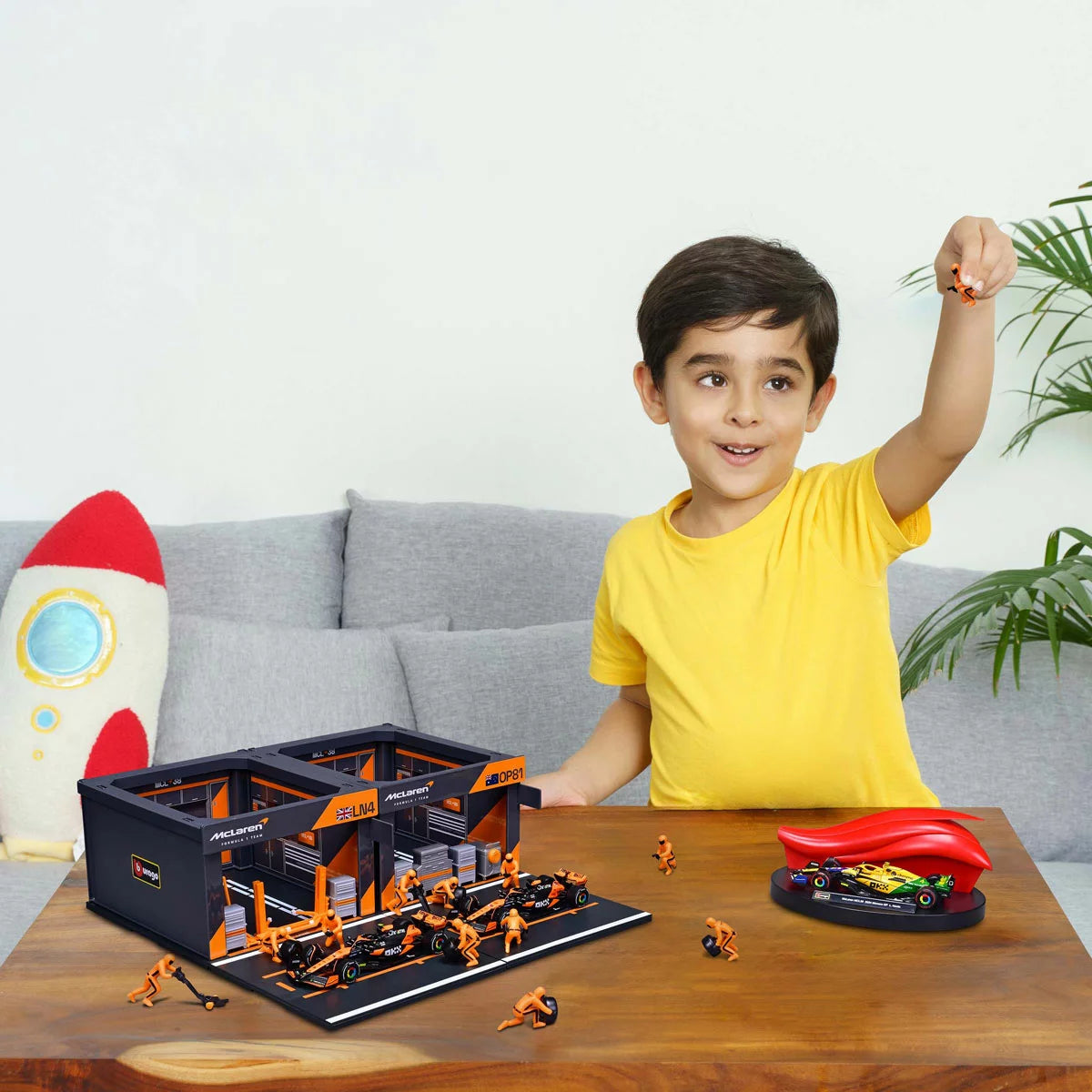 BURAGO - Ensemble d'Écurie de Formule 1-paddock-bundle-formula-costco-1851433-mclaren-orange-7