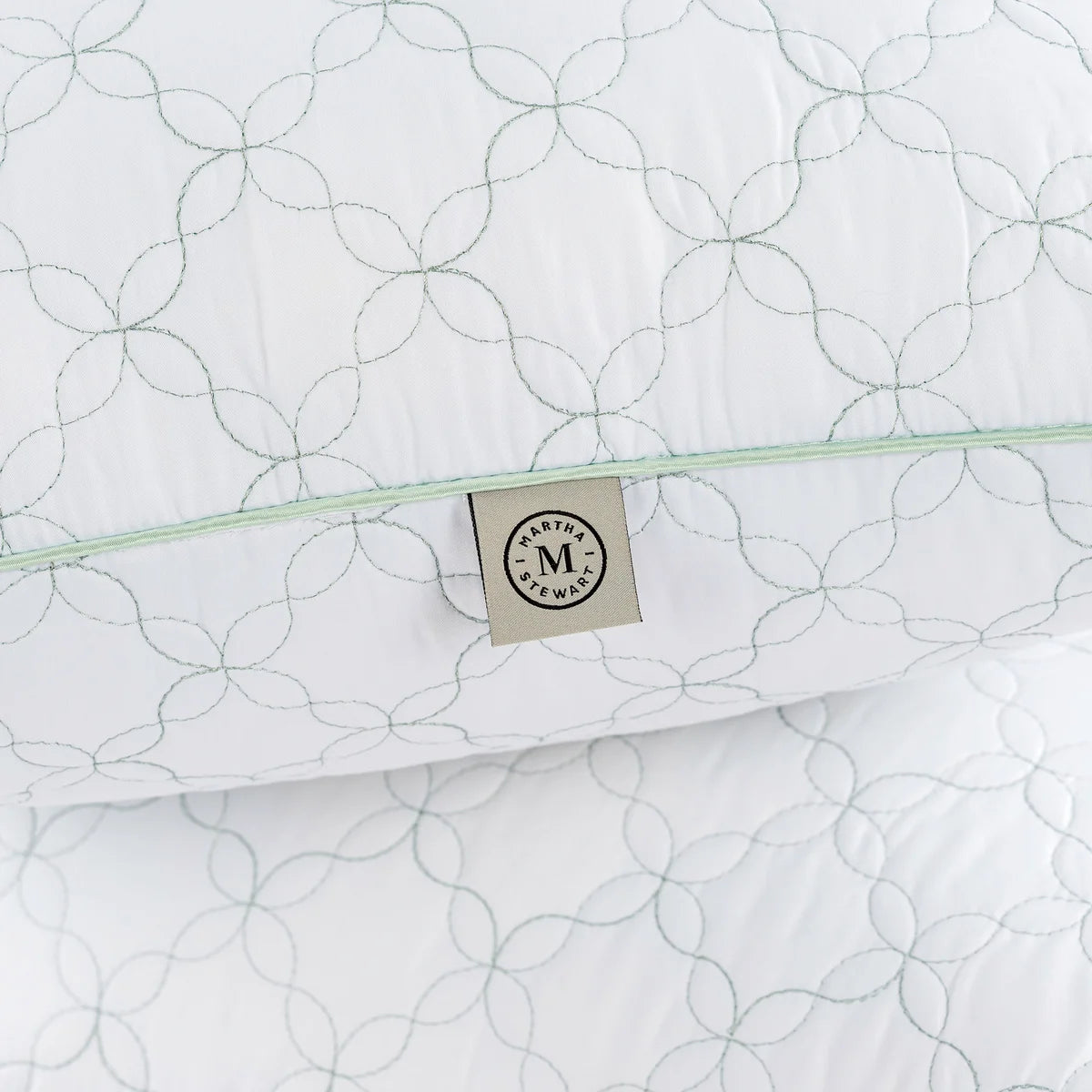 MARTHA STEWART - Paquet de 2 Oreillers en Courtepointe Trellis Fleuri-pack-pillow-quilted-bloom-costco-1943697-3