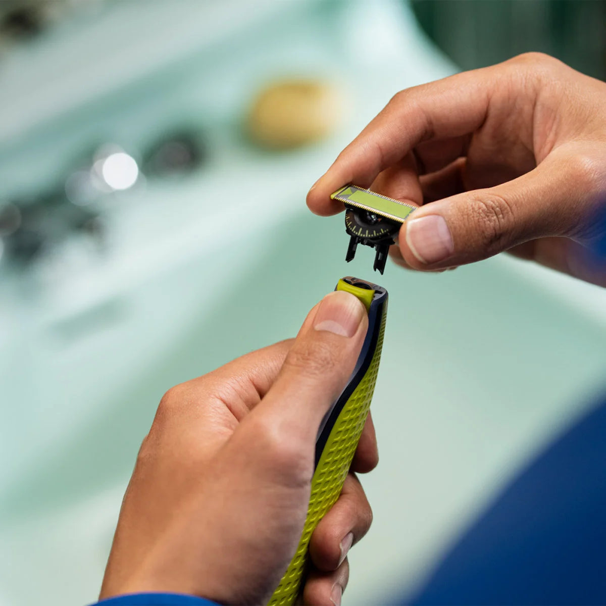 PHILIPS - Rasoir Hybride OneBlade 360 *Boite Ouverte*-hybrid-razor-trimmer-costco-8886776-4