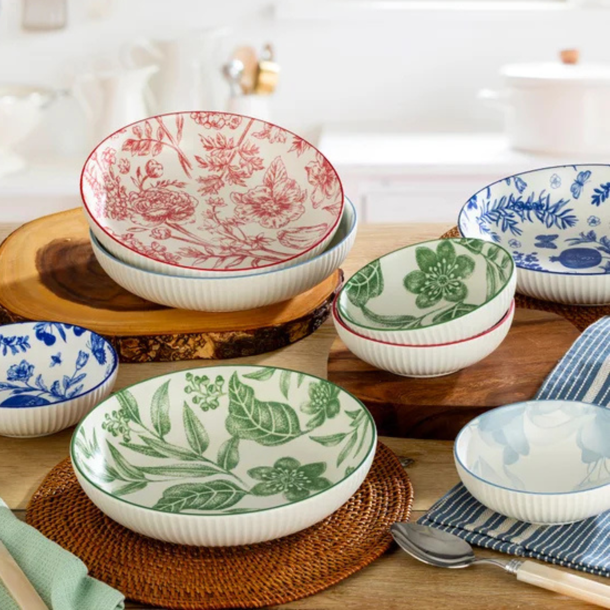 SIGNATURE HOUSEWARES - Ensemble de 8 Bols en Grès | 8 pc stoneware bowl set 