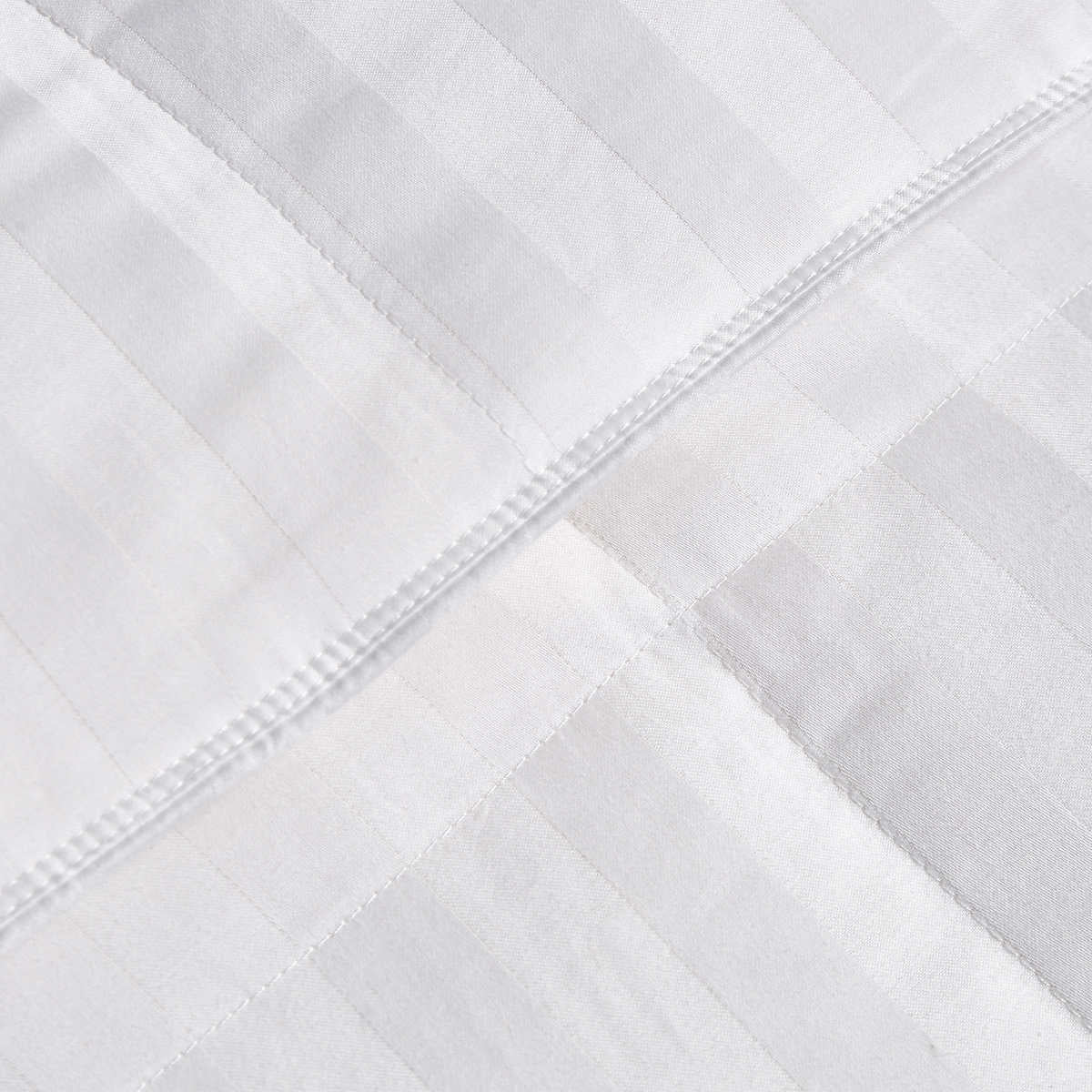 hotel-grand-duvet-plumes-blanches- white-down-2